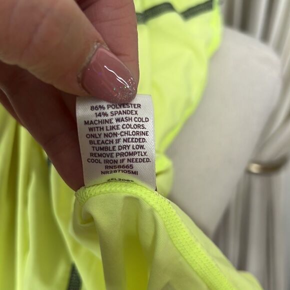 Zella 1/4 Zip Running Jacket - Picture 13 of 13